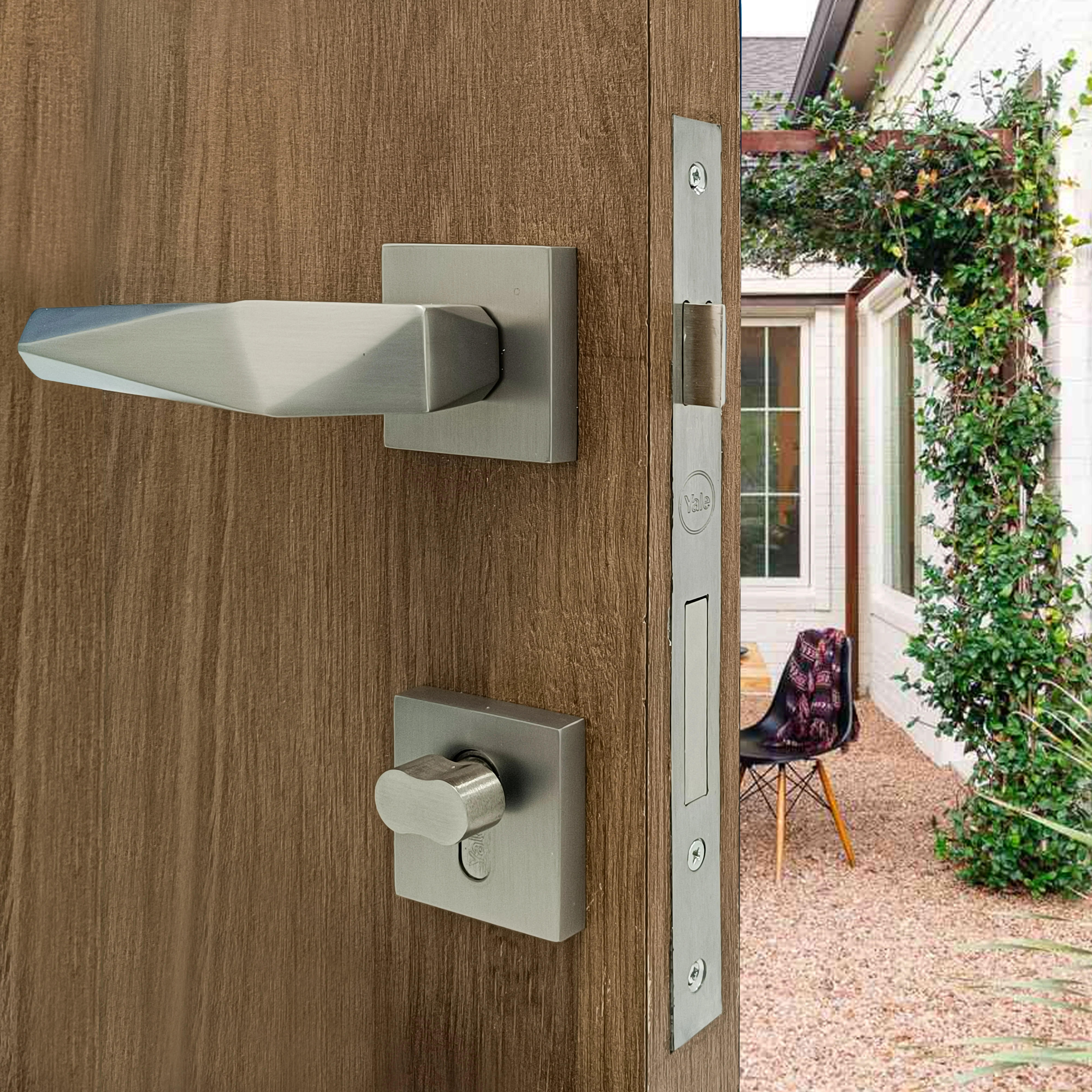 SM-01-01-01 Yale SM series Mortise Lock Comboset with Rose and Escutcheons, Cylinder with Knob inside and keys Outside, SS Finish - Image 6