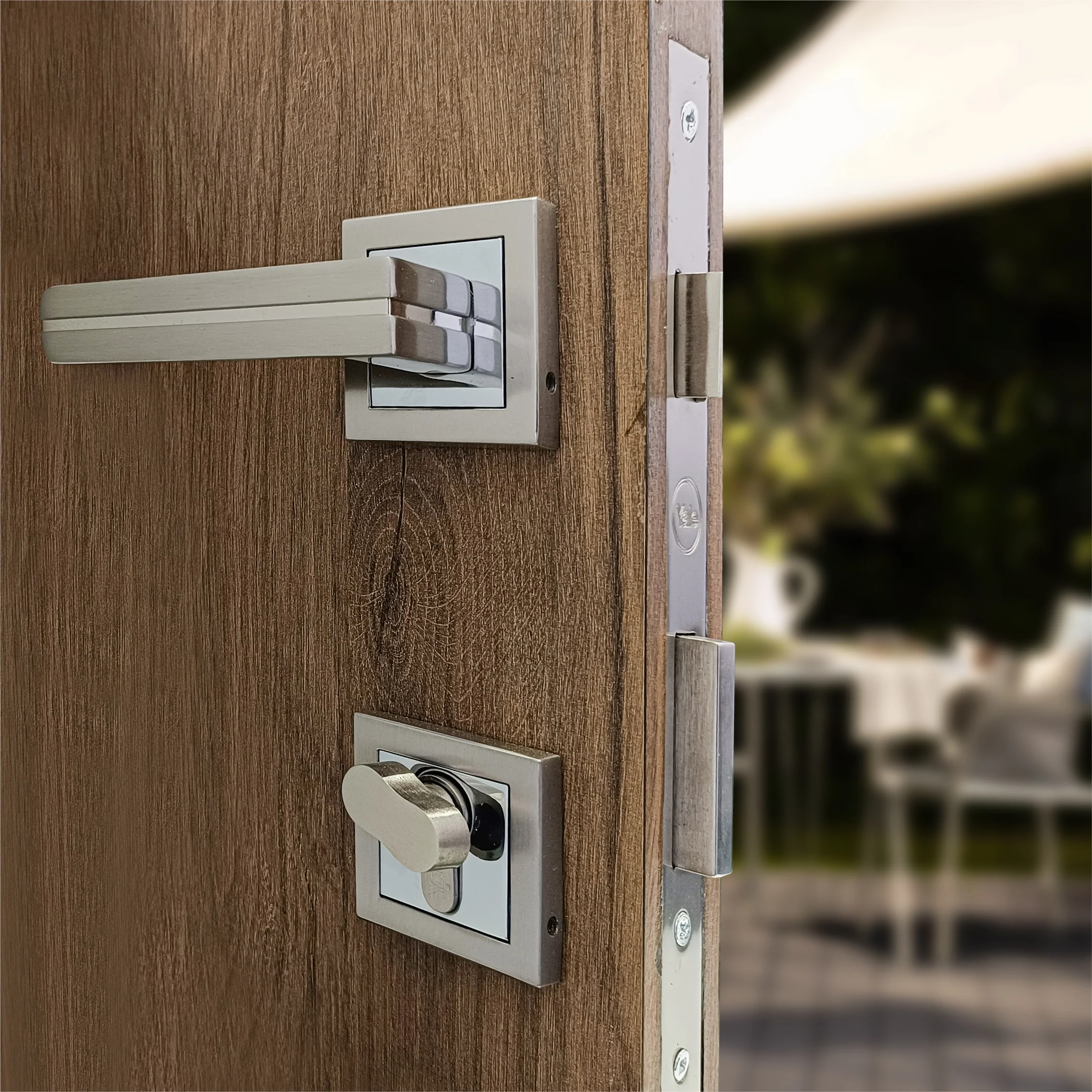 SM-02-01-01 Yale SM series Mortise Lock Comboset with Rose and Escutcheons, Cylinder with Knob inside and keys Outside, SS Finish - Image 8