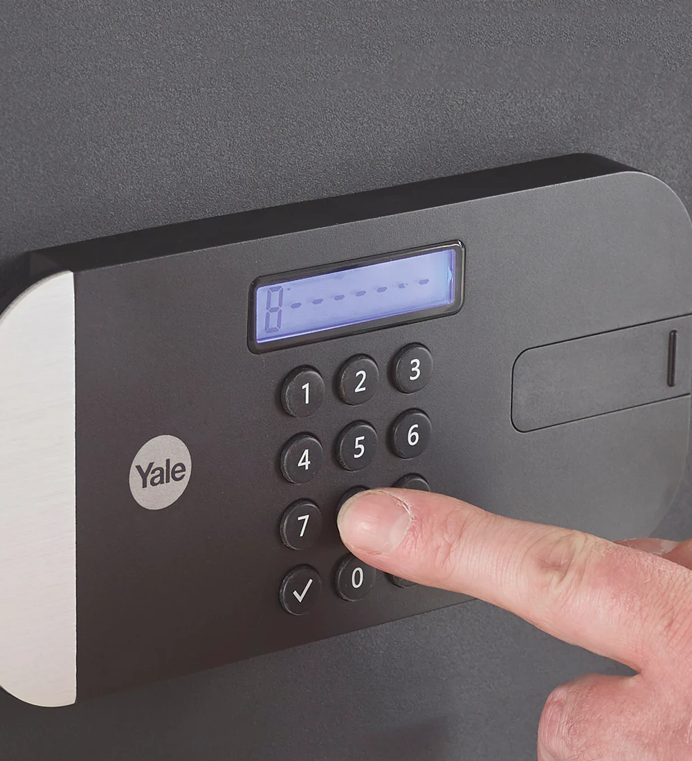 YLEM/200/EG1 Maximum Security Laptop Digital Safe, PIN, Black - Image 5